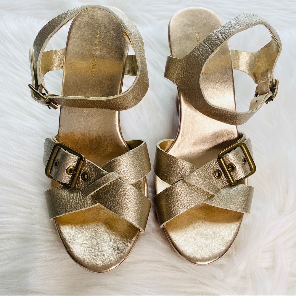 Banana Republic Champagne Colored Strappy Wedges